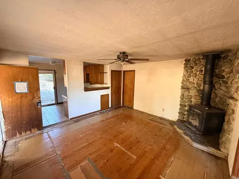 Living - 1884 State Highway 49, Placerville, CA 95667 photo 2 of 4