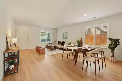 Living - 418 Glenbriar Cir, Tracy, CA 95377 photo 1 of 4