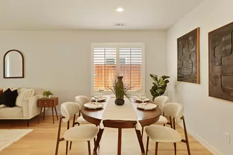 Dining - 418 Glenbriar Cir, Tracy, CA 95377 photo 2 of 3