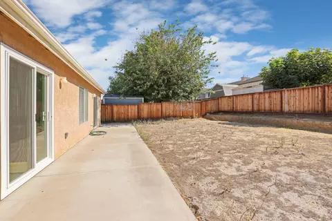 Exterior - 418 Glenbriar Cir, Tracy, CA 95377 photo 5 of 9