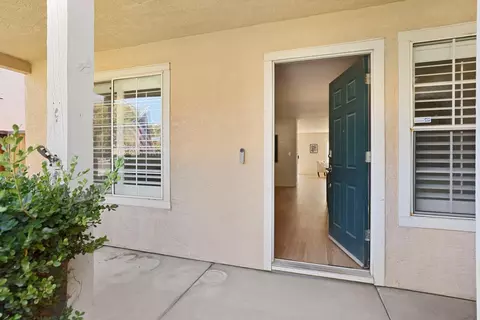 Entry Way - 418 Glenbriar Cir, Tracy, CA 95377 photo 1 of 3