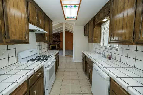 Kitchen - 2113 Venus Dr, Ceres, CA 95307 photo 2 of 5