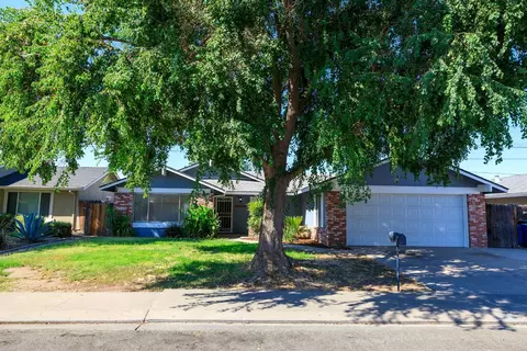 Exterior - 2113 Venus Dr, Ceres, CA 95307 photo 10 of 11