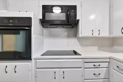 Kitchen - 2337 Corbin Ln, Lodi, CA 95242 photo 4 of 4