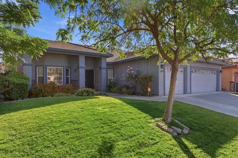 1860 Burgandy Dr, Yuba City, CA 95993