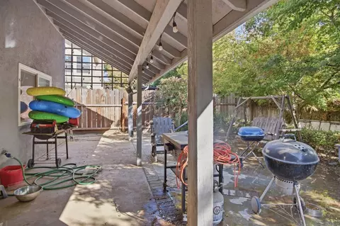 Exterior - 1740 N Berkeley Ave, Turlock, CA 95382 photo 6 of 7