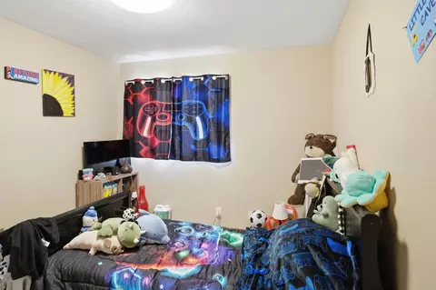 Bedroom - 1740 N Berkeley Ave, Turlock, CA 95382 photo 3 of 5