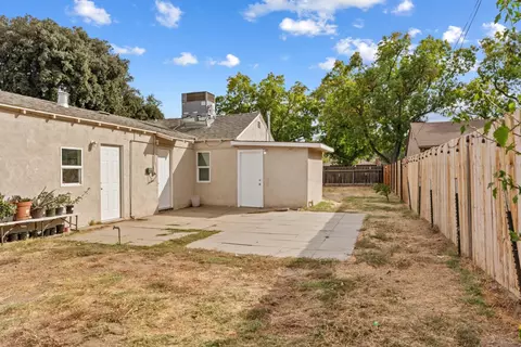 Exterior - 1401 Tebbutt Ave, Modesto, CA 95350 photo 2 of 7