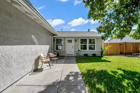 Exterior - 170 Yosemite Dr, Tracy, CA 95376 photo 3 of 7