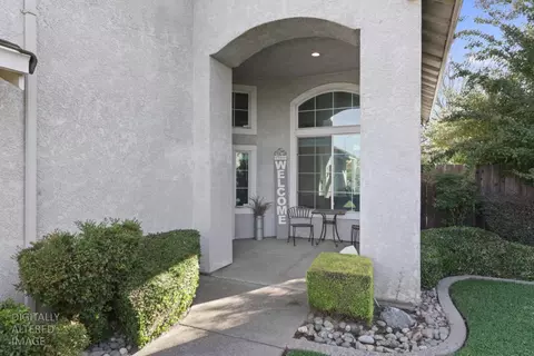 Exterior - 2540 Sequoia St, Lodi, CA 95242 photo 7 of 8