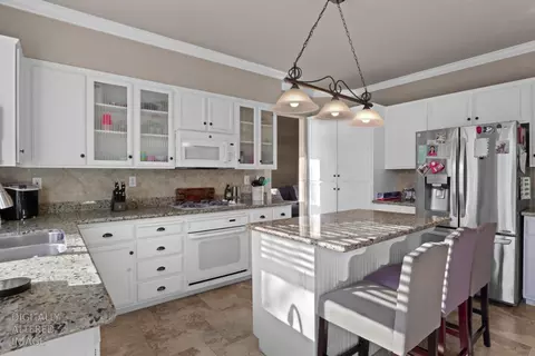 Kitchen - 2540 Sequoia St, Lodi, CA 95242 photo 4 of 6
