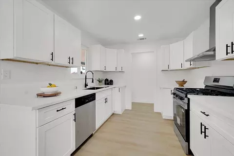 Kitchen - 8404 Miguel Way, Elverta, CA 95626 photo 2 of 5