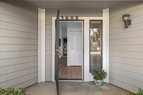 Entry Way - 3608 Blackstone Way, Modesto, CA 95356 photo 1 of 4