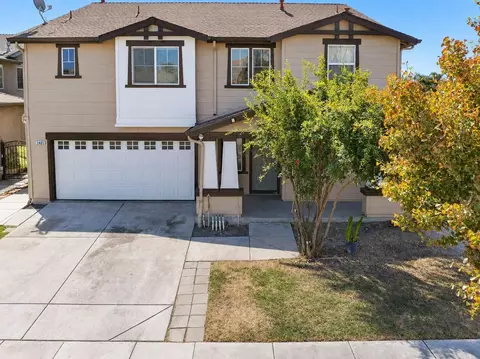 2405 S Rock Creek Dr, Los Banos, CA 93635