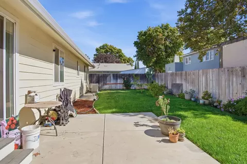 Exterior - 738 5th Ave, Gustine, CA 95322 photo 4 of 5