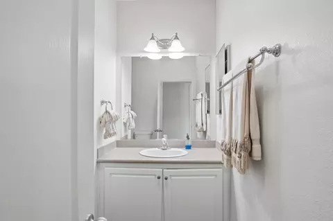 Bath - 738 5th Ave, Gustine, CA 95322 photo 1 of 2