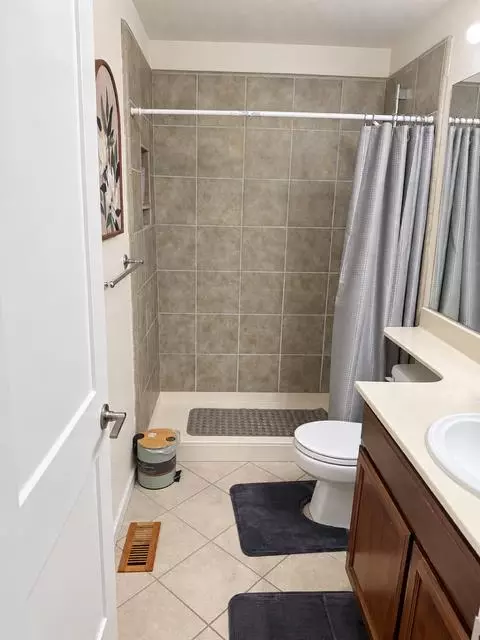Bath - 1025 Pinehurst Ct, Concord, CA 94521 photo 1 of 1