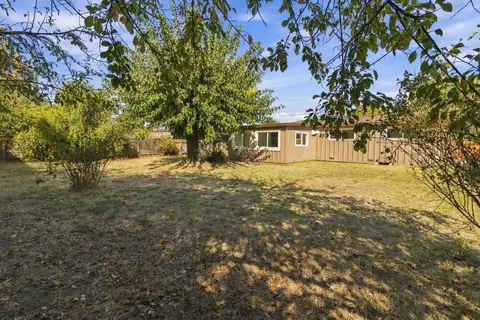 Exterior - 1936 16th St, Olivehurst, CA 95961 photo 8 of 9
