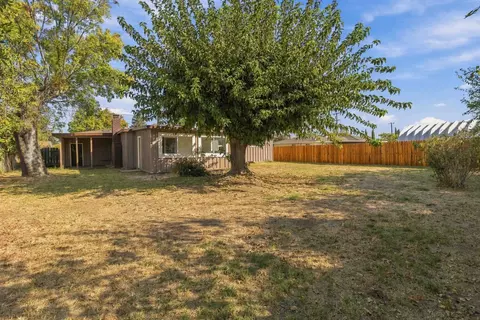 Exterior - 1936 16th St, Olivehurst, CA 95961 photo 5 of 9