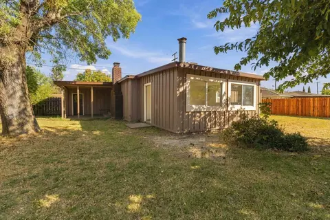 Exterior - 1936 16th St, Olivehurst, CA 95961 photo 6 of 9