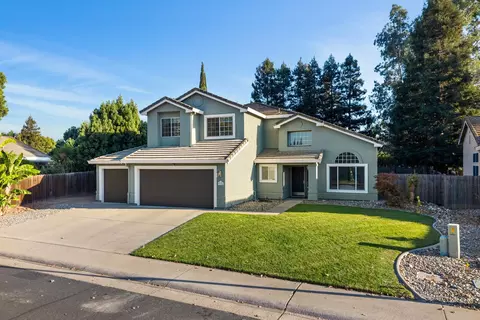 9376 Crowell Dr, Elk Grove, CA 95624