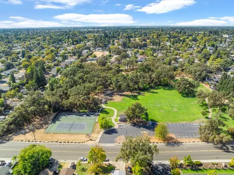 View/Area - 8917 Aksarben Dr, Orangevale, CA 95662 photo 5 of 6