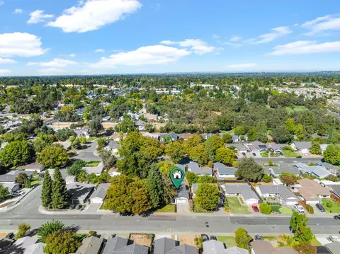 View/Area - 8917 Aksarben Dr, Orangevale, CA 95662 photo 3 of 6