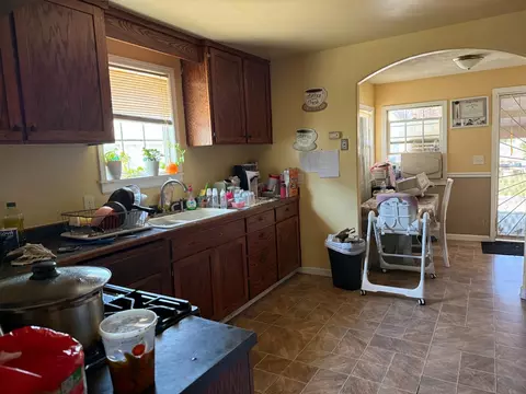 Kitchen - 904 Riverside, Chowchilla, CA 93610 photo 3 of 3