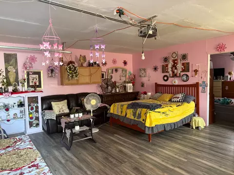 Bedroom - 904 Riverside, Chowchilla, CA 93610 photo 2 of 4