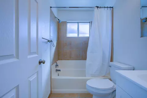Bath - 2425 Apache St, Merced, CA 95348 photo 1 of 3