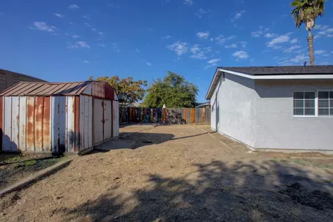 Exterior - 2425 Apache St, Merced, CA 95348 photo 4 of 7