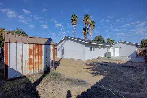 Exterior - 2425 Apache St, Merced, CA 95348 photo 3 of 7