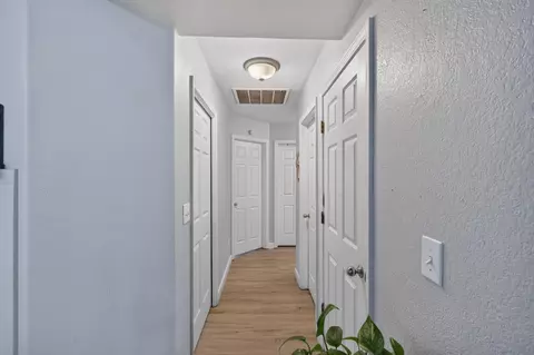 Entry Way - 1975 Gettysburg Ave, Merced, CA 95340 photo 4 of 4