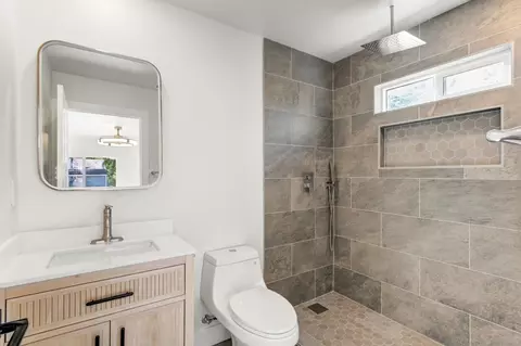 Bath - 114 Guaymas Pl, Davis, CA 95616 photo 1 of 3
