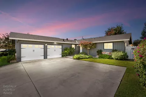 550 N Oak Ave, Oakdale, CA 95361