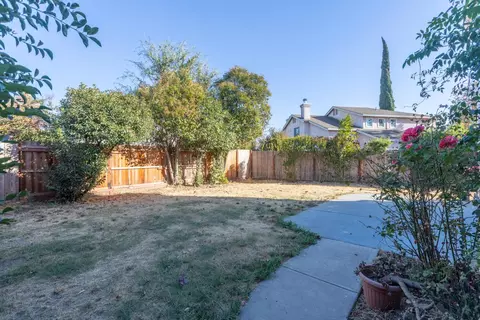 Exterior - 2471 Almaden Ct, Stockton, CA 95206 photo 5 of 11