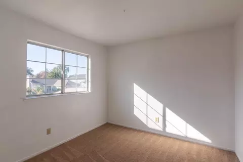 Bedroom - 2471 Almaden Ct, Stockton, CA 95206 photo 4 of 11