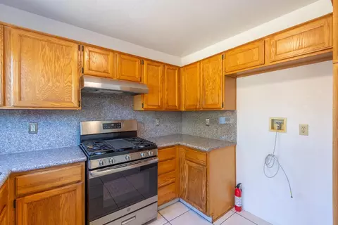 Kitchen - 2471 Almaden Ct, Stockton, CA 95206 photo 3 of 5