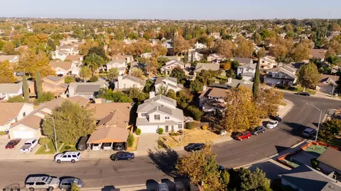 View/Area - 2471 Almaden Ct, Stockton, CA 95206 photo 2 of 11