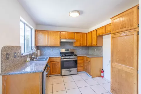 Kitchen - 2471 Almaden Ct, Stockton, CA 95206 photo 2 of 5