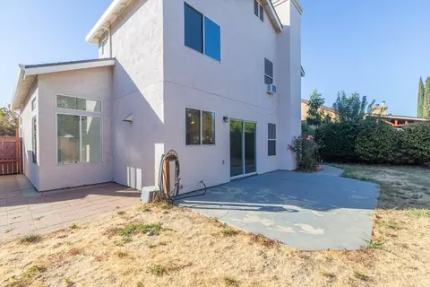 Exterior - 2471 Almaden Ct, Stockton, CA 95206 photo 9 of 11