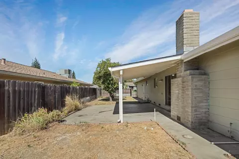 Exterior - 55 N Allen Dr, Lodi, CA 95242 photo 8 of 12