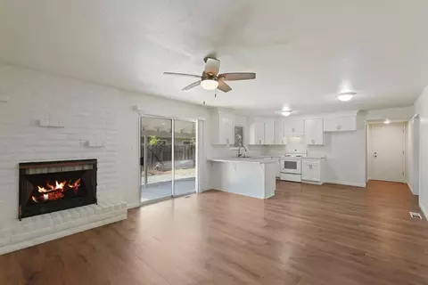 Living - 55 N Allen Dr, Lodi, CA 95242 photo 6 of 9