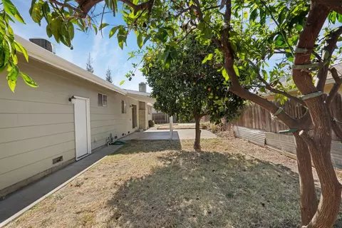 Exterior - 55 N Allen Dr, Lodi, CA 95242 photo 11 of 12