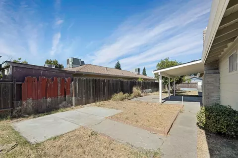 Exterior - 55 N Allen Dr, Lodi, CA 95242 photo 7 of 12