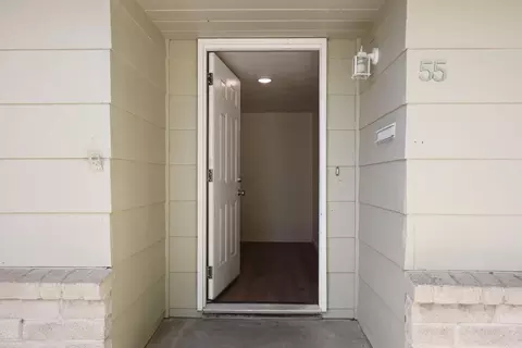 Entry Way - 55 N Allen Dr, Lodi, CA 95242 photo 1 of 2