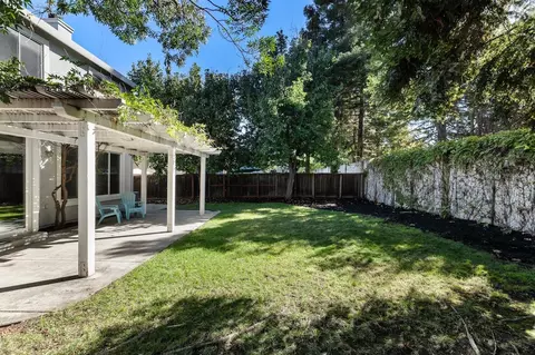 Exterior - 1078 Atherton Dr, Tracy, CA 95304 photo 9 of 10