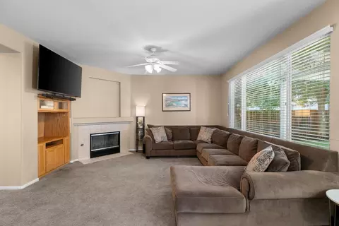 Living - 1078 Atherton Dr, Tracy, CA 95304 photo 2 of 3