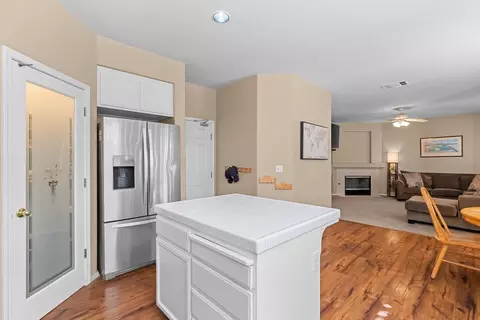 Kitchen - 1078 Atherton Dr, Tracy, CA 95304 photo 5 of 6