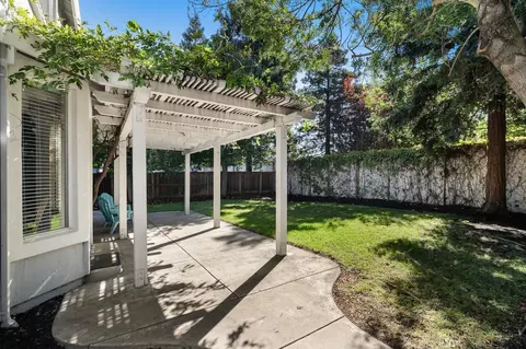 Exterior - 1078 Atherton Dr, Tracy, CA 95304 photo 8 of 10